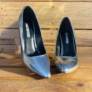 Liliana Metallic Silver Pumps New
